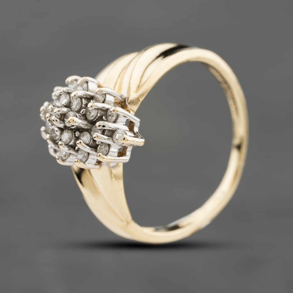 Second Hand 9ct Yellow Gold 0.25ct Brilliant Cut Diamond Twisted Shoulders Cluster Ring 41482649