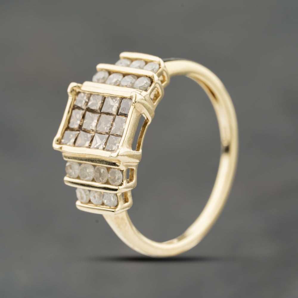 Second Hand 9ct Yellow Gold Diamond Oblong Diamond Set Shoulders Cluster Ring 41482666