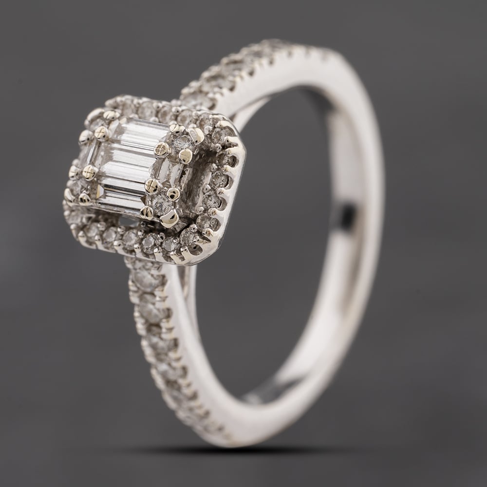 Second Hand 9ct White Gold 0.60ct Diamond Halo Cluster Ring 41482715
