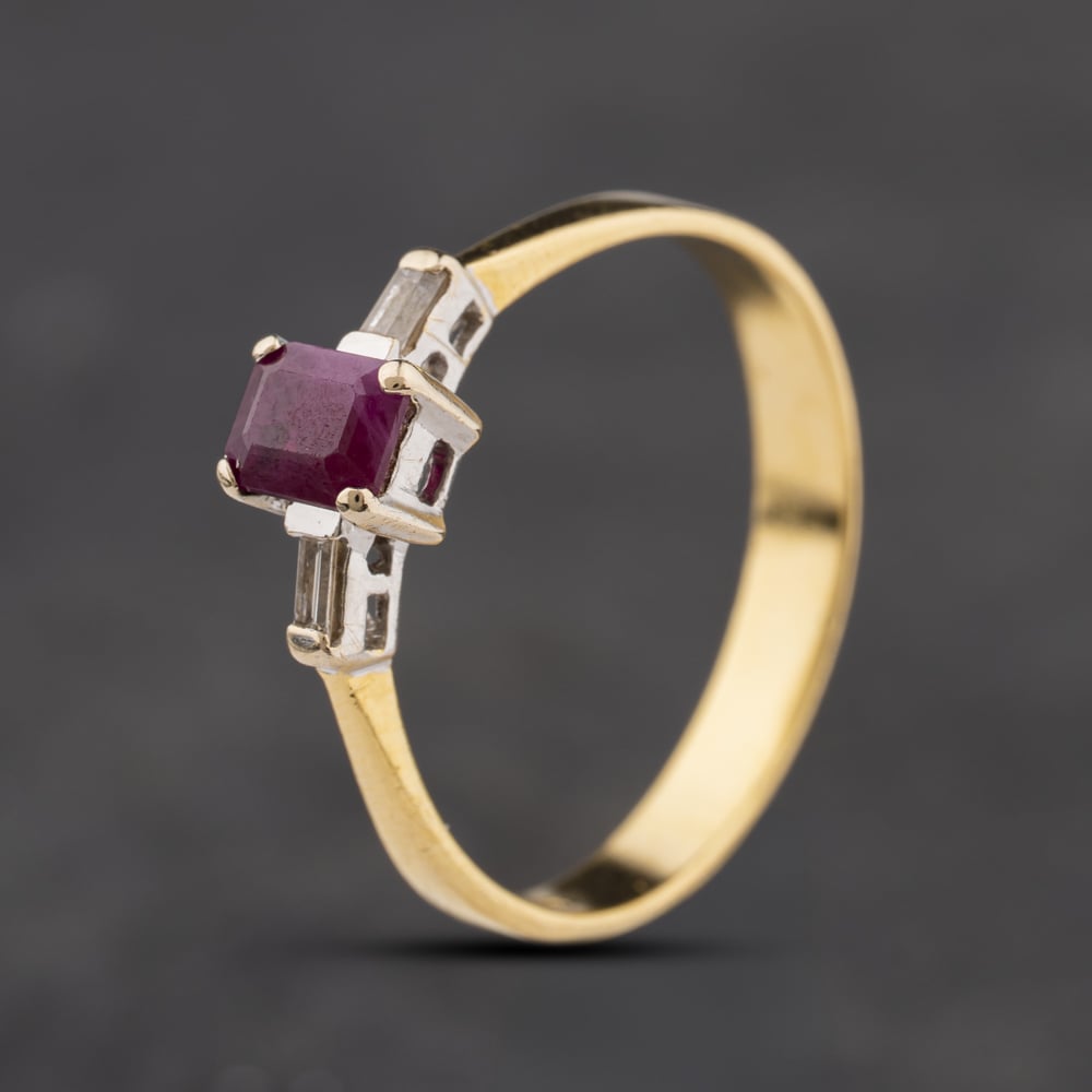 Second Hand 18ct Yellow Gold Ruby & 0.10ct Diamond Dress Ring 41482730