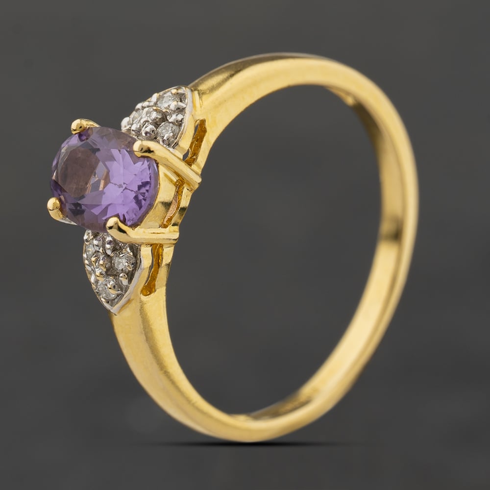 Second Hand 18ct Yellow Gold Amethyst & 0.06ct Brilliant Cut Diamond Oval Dress Ring 41482749