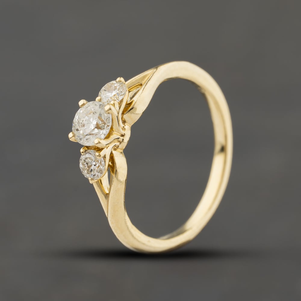 Second Hand 9ct Yellow Gold 0.50ct Brilliant Cut Diamond Three Stone Ring 41482762