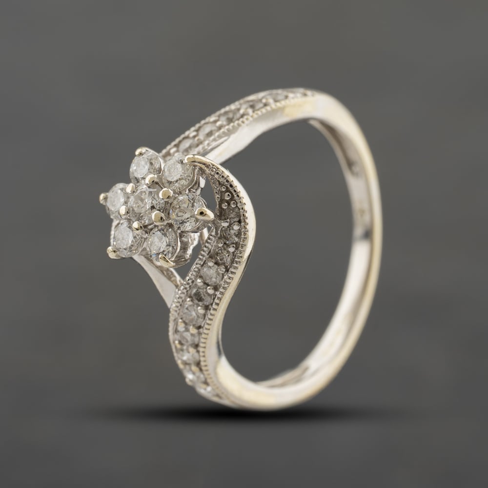 Second Hand 9ct White Gold 0.62ct Brilliant Cut Diamond Flower Twist Cluster Ring 41482785