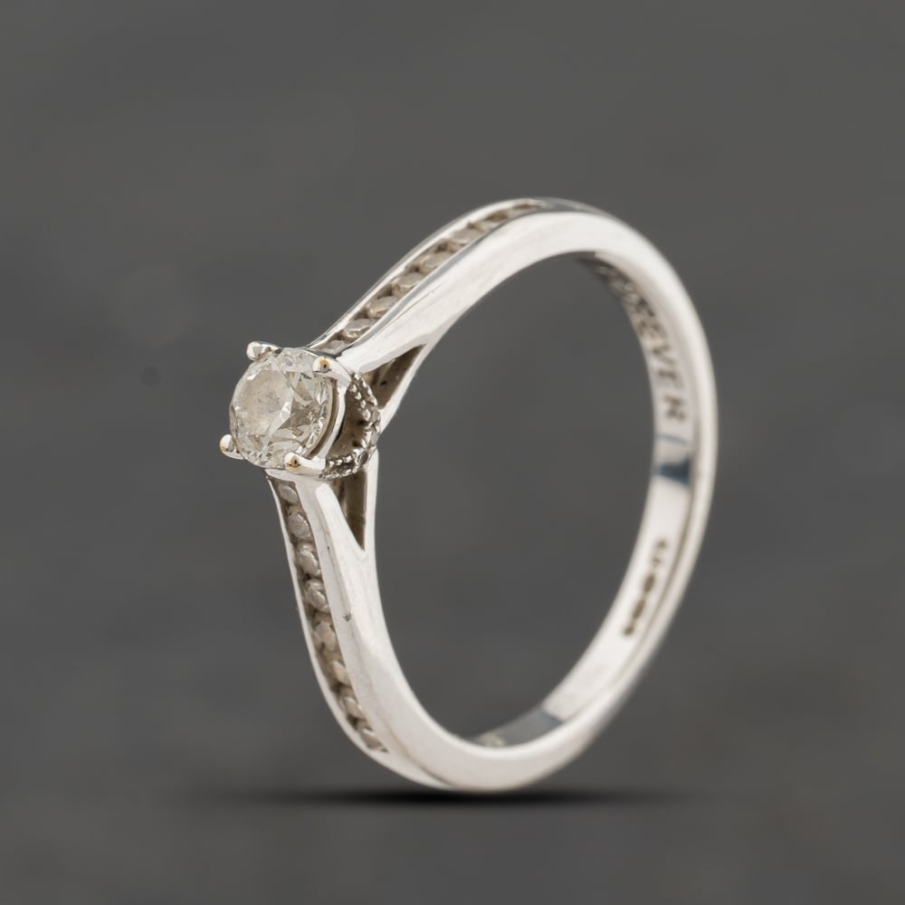 Second Hand 18ct White Gold 0.25ct Brilliant Cut Diamond Solitaire Ring 41482795