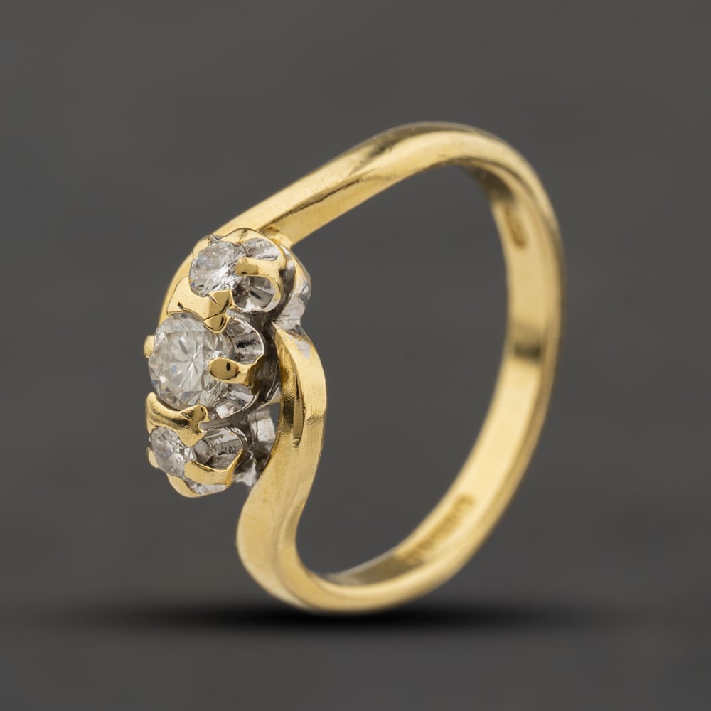 Second Hand 18ct Yellow Gold 0.30ct Brilliant Cut Diamond Twist Three Stone Ring 41482816