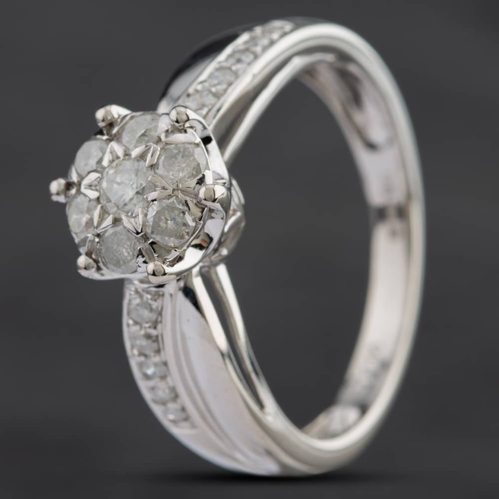 Second Hand 9ct White Gold 0.50ct Brilliant Cut Diamond Cluster Ring 41482604