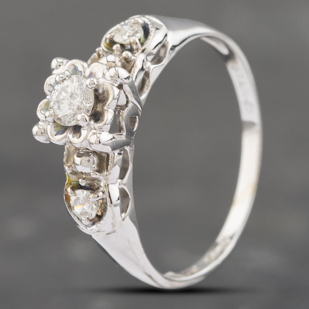 Second Hand 9ct White Gold 0.23ct Brilliant Cut Diamond Solitaire Ring 43121137