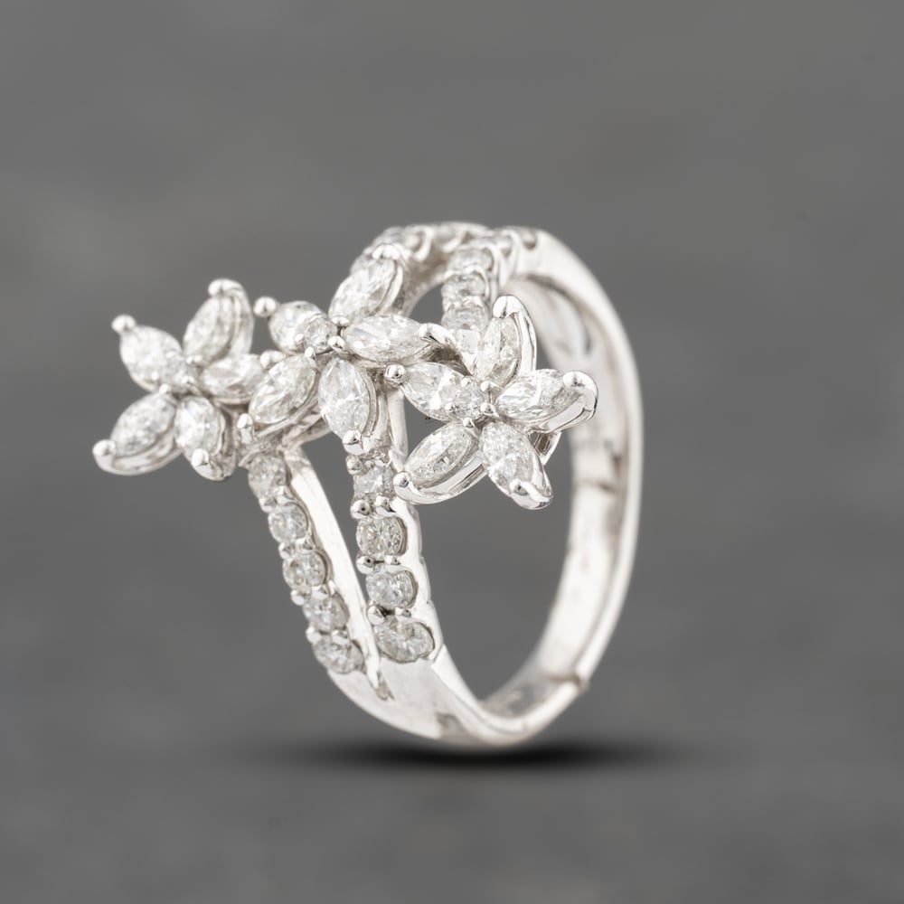 Second Hand Platinum 1.50ct Diamond Fancy Triple Daisy Cluster Ring 43121235