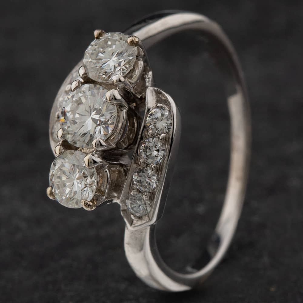 Second Hand 18ct White Gold 1.01ct Brilliant Cut Diamond Cross Over Design Three Stone Ring 4312188