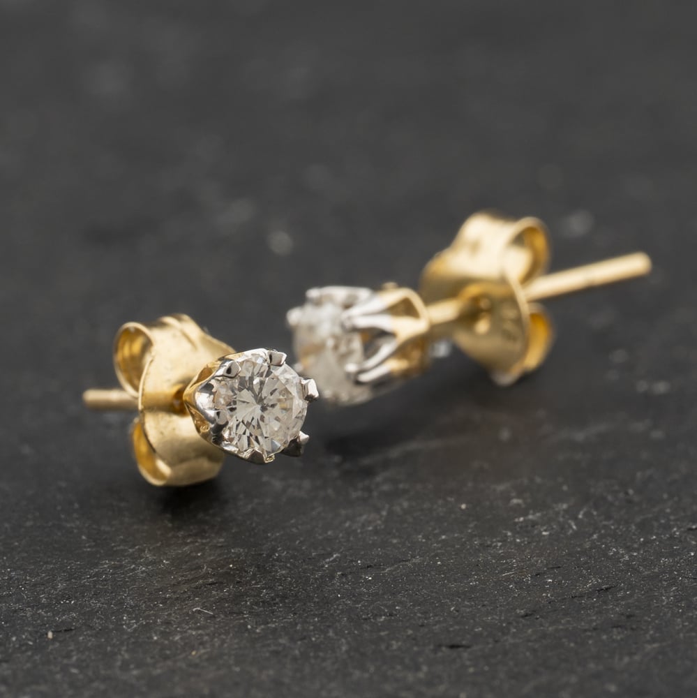 Second Hand 9ct Yellow Gold 0.08ct Brilliant Cut Diamond Stud Earrings 43171470