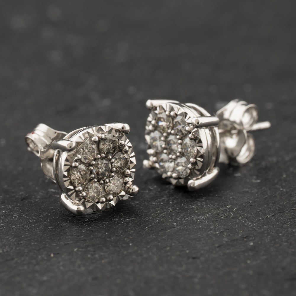 Second Hand 9ct White Gold 0.50ct Brilliant Cut Diamond Round Cluster Stud Earrings 43171480