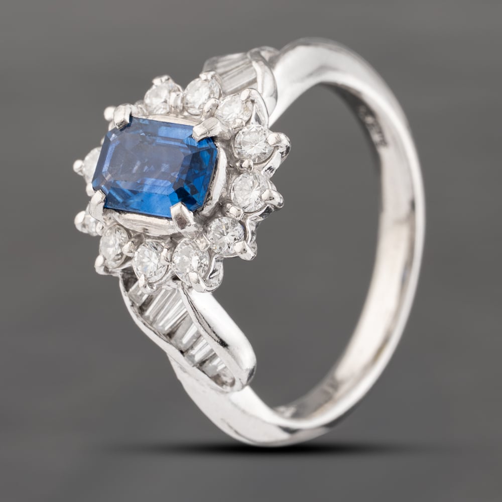Second Hand Platinum 0.82ct Sapphire & 0.58ct Diamond Oval Cluster Ring 43361159