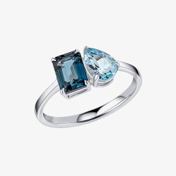 9ct White Gold Multi Cut Blue Topaz Ring GR631