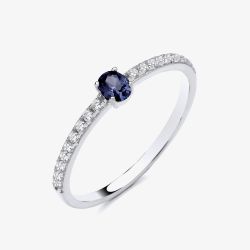 Sterling Silver Oval Cut Simulated Sapphire & Cubic Zirconia Shoulder Set Solitaire Ring S2232