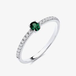 Sterling Silver Oval Cut Simulated Emerald & Cubic Zirconia Shoulder Set Solitaire Ring S2233