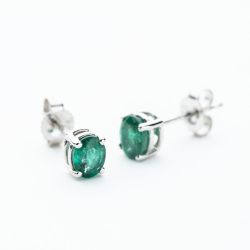 9ct White Gold 0.74ct Oval Cut Emerald Stud Earrings WWW349