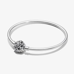 PANDORA Moments Sparkling Snowflake Bangle 592286C01