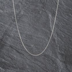 Second Hand White Gold Fine 18 Inch Curb Chain 41011157