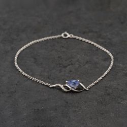 Second Hand White Gold 0.76ct Tanzanite & 0.05ct Diamond Pear Shaped Ribbon 7 Inch Belcher Bracelet 41061321