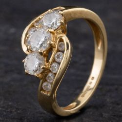 Second Hand 14ct Yellow Gold Cubic Zirconia Three Stone Ring 4109027