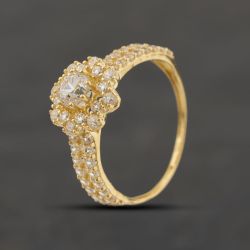 Second Hand 18ct Yellow Gold Cubic Zirconia Flower Cluster Ring 41102989