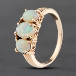 Second Hand Vintage Yellow Gold Opal Three Stone Ring 41103576