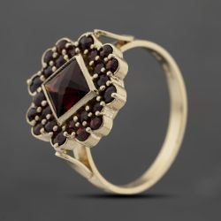 Second Hand 9ct Yellow Gold Garnet Cluster Ring 41103680