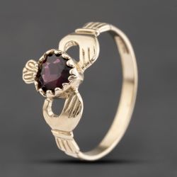 Second Hand 9ct Yellow Gold Garnet Claddagh Ring 41103752