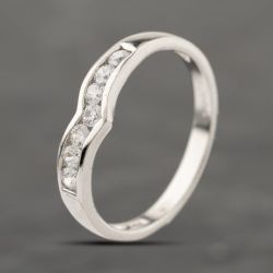 Second Hand 9ct White Gold Cubic Zirconia Half Wishbone Ring 41103935