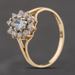 Second Hand 9ct Yellow Gold Blue Topaz & Cubic Zirconia Oval Cluster Ring 41104289