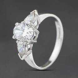 Second Hand 9ct White Gold Cubic Zirconia Three Stone Ring 41104515