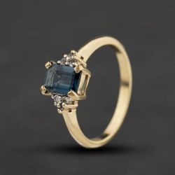 Second Hand 9ct Yellow Gold Blue Topaz & Cubic Zirconia Dress Ring 41104686