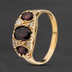 Second Hand 9ct Yellow Gold Garnet & Cubic Zirconia Seven Stone Ring 41104868