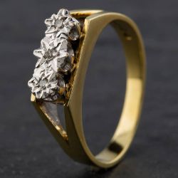 Second Hand Vintage 18ct Yellow Gold Brilliant Cut Diamond Hallmarked Birmingham 1979 Three Stone Ring 4112056