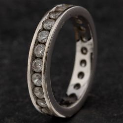 Second Hand 18ct White Gold 1.05ct Brilliant Cut Diamond Full Eternity Ring 4112122