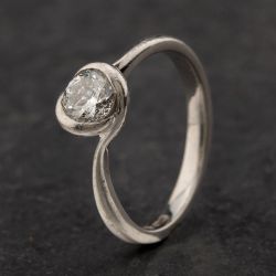 Second Hand Platinum 0.56ct Brilliant Cut Mastercut Diamond Twist Solitaire Ring 4112159