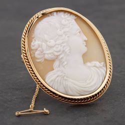 Second Hand Vintage Yellow Gold Cameo Oval Brooch 41131001