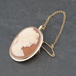 Second Hand Vintage Yellow Gold Cameo Oval Brooch 41131101