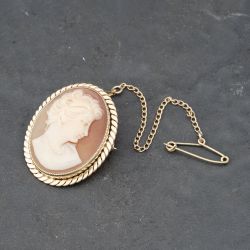 Second Hand 9ct Yellow Gold Cameo Oval Brooch 41131103