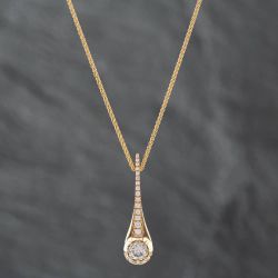 Second Hand Yellow Gold Brilliant Cut Graduated Dropper Pendant & 21 Inch Spiga Chain 41141845