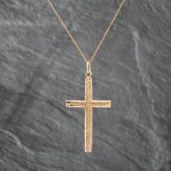 Second Hand 9ct Yellow Gold Large Bark Effect Pattern Cross Pendant & 18 Inch Prince Of Wales Chain 41142161