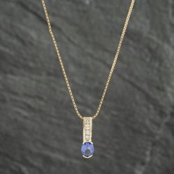 Second Hand 14ct Yellow Gold Tanzanite & Brilliant Cut Diamond Oval Pendant & 19 Inch Box Chain 41142192