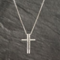 Second Hand 18ct White Gold Brilliant Cut Diamond Split Pendant & 18 Inch Trace Chain 41142249