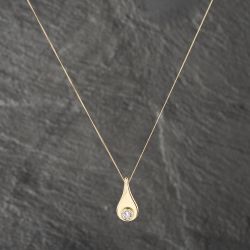 Second Hand 18ct Yellow Gold 0.33ct Brilliant Cut Diamond Set Pendant & 18 Inch Curb Chain 41142286