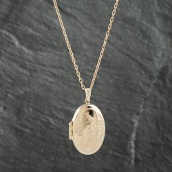 Second Hand 9ct Yellow Gold Egyptian Patterned Oval Locket Pendant & 20 Inch Trace Chain 41142347
