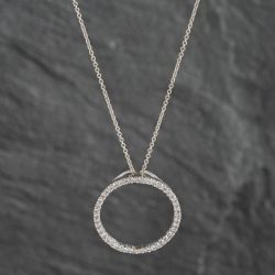 Second Hand 14ct White Gold 0.78ct Brilliant Cut Diamond Circle Pendant & 18 Inch Trace Chain 41142417