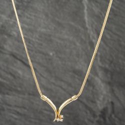 Second Hand 9ct Yellow Gold Brilliant Cut Diamond V Shaped Pendant & 17 Inch Curb Chain 41142549