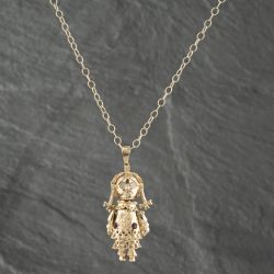 Second Hand 9ct Yellow Gold Ragdoll Pendant & 24 Inch Trace Chain 41142553