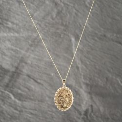 Second Hand 9ct Yellow Gold Oval Hand-Engraved Spiral Rope Edged Locket Pendant & 18 Inch Curb Chain 41142593