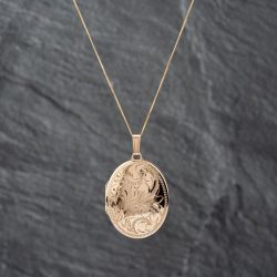 Second Hand 9ct Yellow Gold Oval Engraved Locket Pendant & 18 Inch Curb Chain 41142612